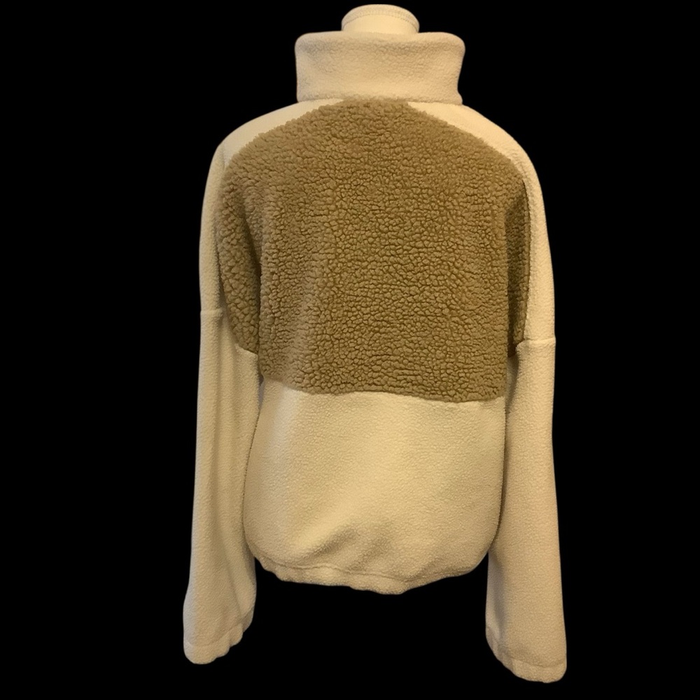 Columbia Cream and Olive Green Sherpa Fleece Pullover - Picture 4 of 11